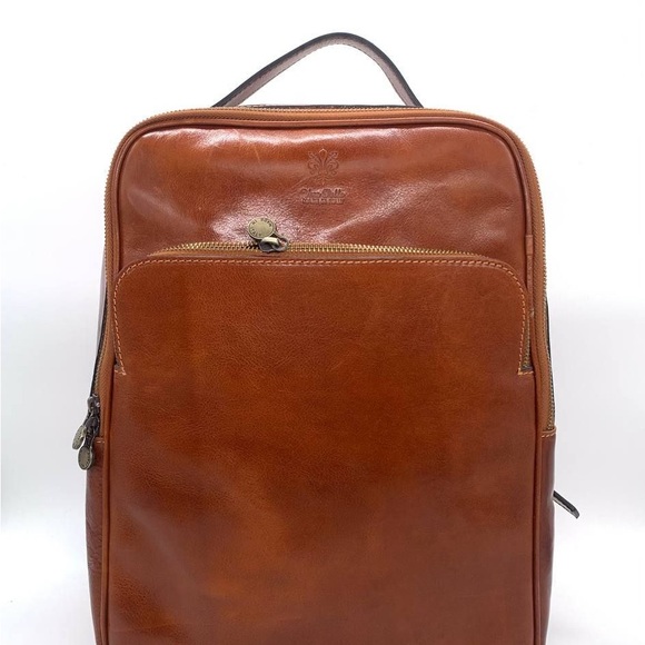 Elegant Tan Leather Backpack - Picture 1 of 6